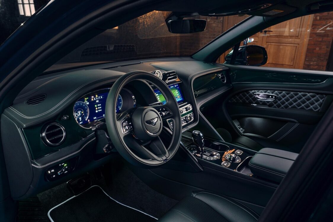 Shanghai Bentayga Hybrid version inside pilot