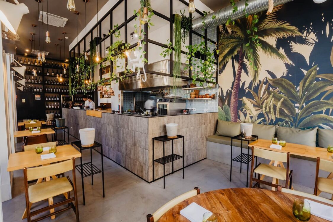 alameda restaurant inside